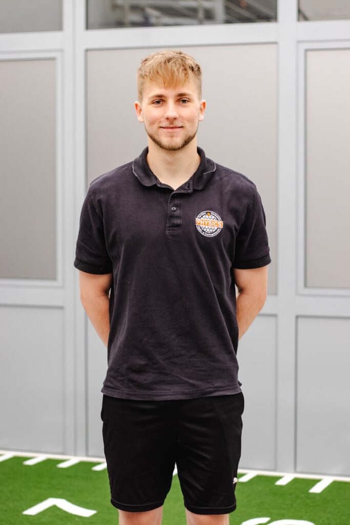 Tim Deser - Sporttherapeut bei PHYSICS